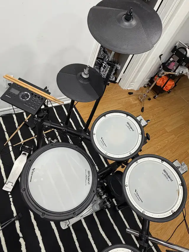 Roland TD-17 Electronic Drum Kit — Barely Used | Ajax in Drums & Percussion in Oshawa / Durham Region - Image 4