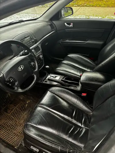 2008 Hyundai Sonata 3.3L V6 Engine Automatic Transmission Has 234,000 kms Black Leather Seats Sunroo...