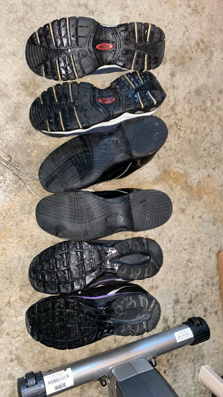 Size 8 women safety shoes  in Women's - Shoes in Windsor Region - Image 3