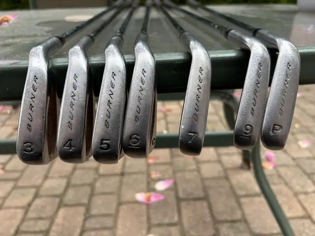 golf iron set  TaylorMade (RT) Burner LCG in Golf in City of Toronto - Image 7