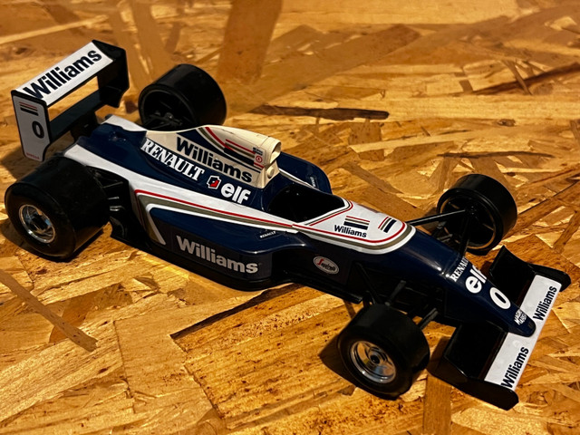 Burago 1/24 Formula 1 Diecast Cars in Arts & Collectibles in La Ronge - Image 2