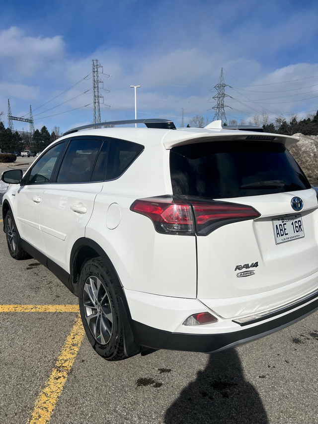 Toyota Rav4 XLE Hybrid 2016 dans Autos et camions  à Ville de Montréal - Image 4