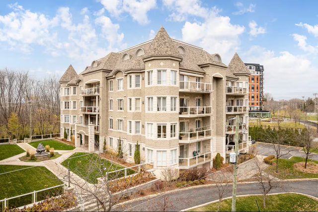 GRAND 4½ CONDO  LES FONTAINES • 2 SDB / 2 BATHS • GARAGE - LAVAL