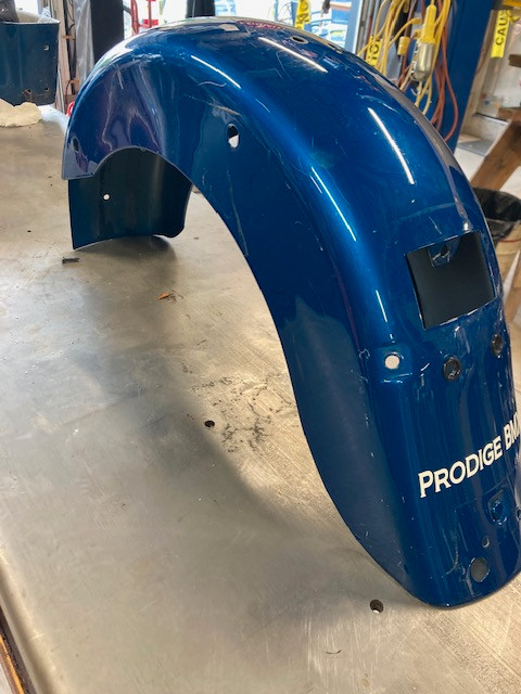 2005 Harley Davidson Classic Rear Fender, bumper & tailights in Motorcycle Parts & Accessories in Oshawa / Durham Region - Image 3