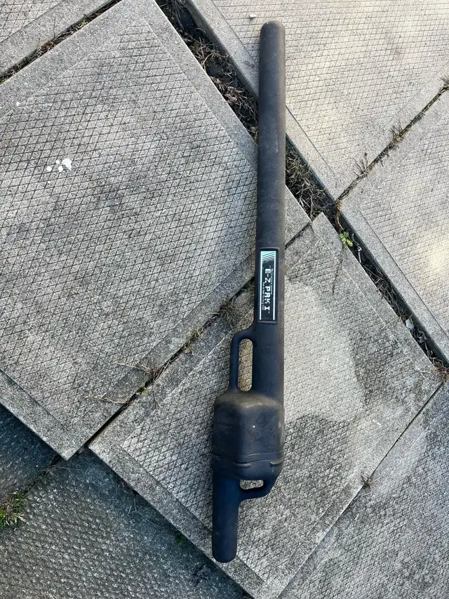 Fishing Rod/Reel Carrying Case in Fishing, Camping & Outdoors in Windsor Region - Image 2