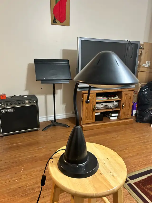 Retro Postmodern Gooseneck Desk Lamp in Indoor Lighting & Fans in Oshawa / Durham Region - Image 2