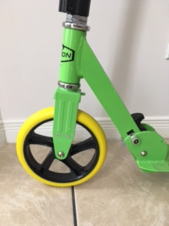 Fuzion Cityglide Adult Kick Scooter in Other in Peterborough