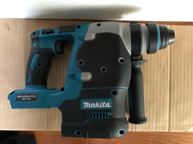 18V 1” SDS plus Rotary hammer drill⛽️⛽️(BARE TOOL)⛽️⛽️ in Power Tools in Markham / York Region - Image 6