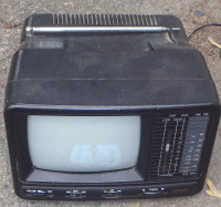 Vintage Citizen Portable 5" Television TV /Radio with AC Adapter