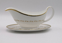 Royal Doulton Covington Gravy Boat and Underplate Stand