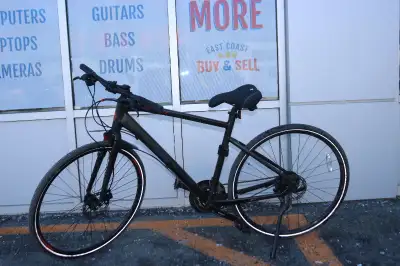 For sale The SCOTT SUB Cross 20 emphasizes comfort and convenience for touring and transportation. E...