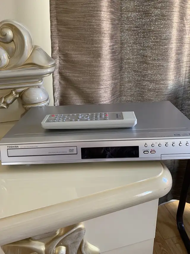 TOSHIBA DVD  in CDs, DVDs & Blu-ray in Markham / York Region - Image 2