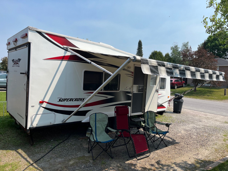 20 Foot Toy Hauler Travel Trailers And Campers North Bay Kijiji