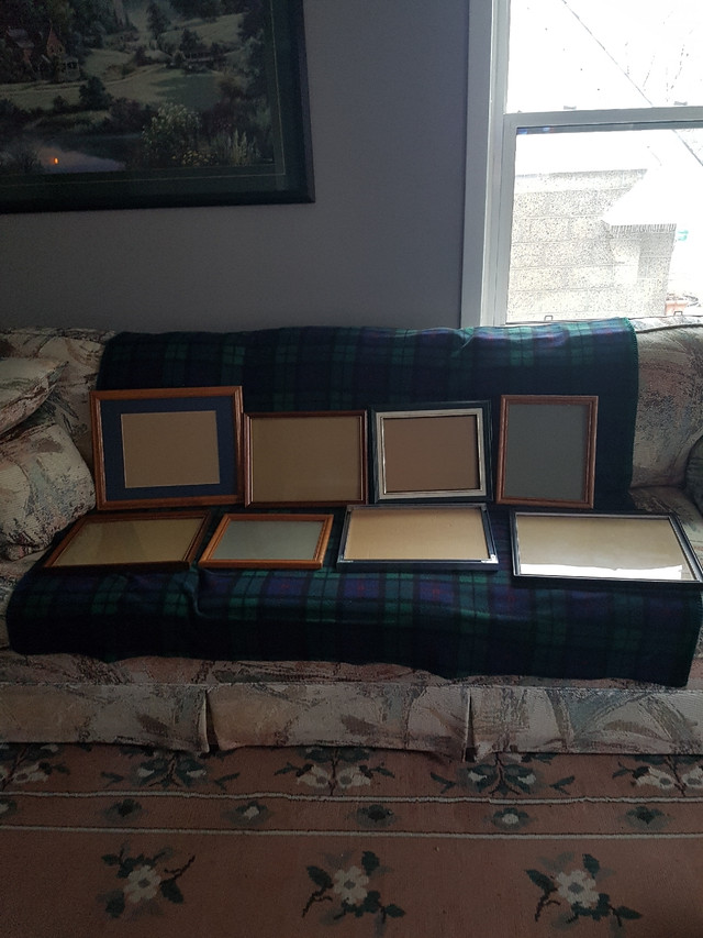 ASSORTMENT OF PICTURE FRAMES in Home Décor & Accents in Brockville