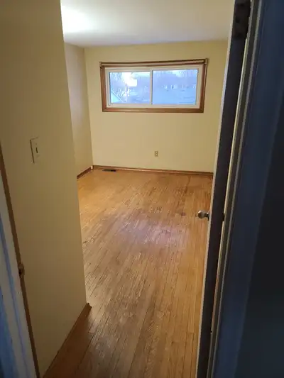Hello! We are looking to fill a room in our house - available immediately, June 1, or whenever. Hous...