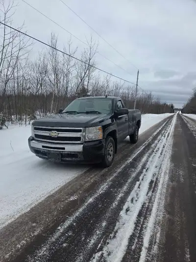Low milage silverado for the year! 2010 chevrolet silverado 4.8L v8 2wd 8 foot box! Single cab 16900...