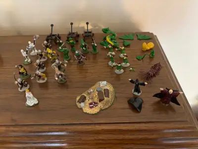 AD&D Plastic Minatures/Characters  - 32 Painted, View more