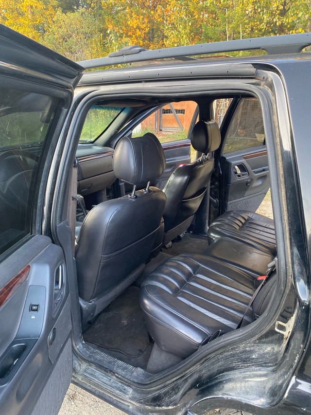 2000 Jeep grand Cherokee Limited in Cars & Trucks in Quesnel - Image 4