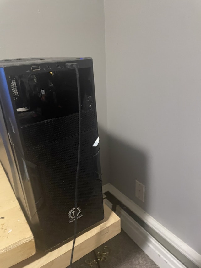 Gaming pc 4 sale comes with mouse and headset Desktop Computers