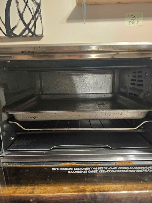 Oven and toaster in Toasters & Toaster Ovens in Abbotsford - Image 2