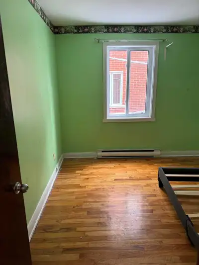 Chambre disponible – Montréal-Nord Une chambre est disponible dans un grand 5 ½ situé à Montréal-Nor...