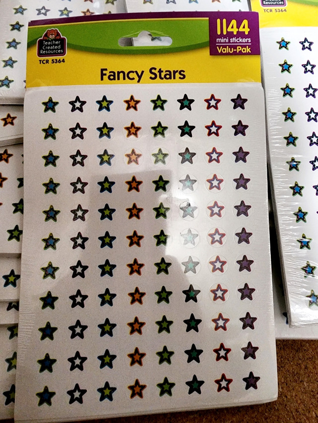 FANCY STARS MINI STICKERS. 24 Units available. Each $4 in Hobbies & Crafts in Markham / York Region - Image 2