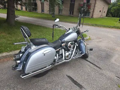 Asking 1,950$ but with wiggle room 2001 Kawasaki Vulcan Nomad 1500cc comes with pump-jack bike stand...