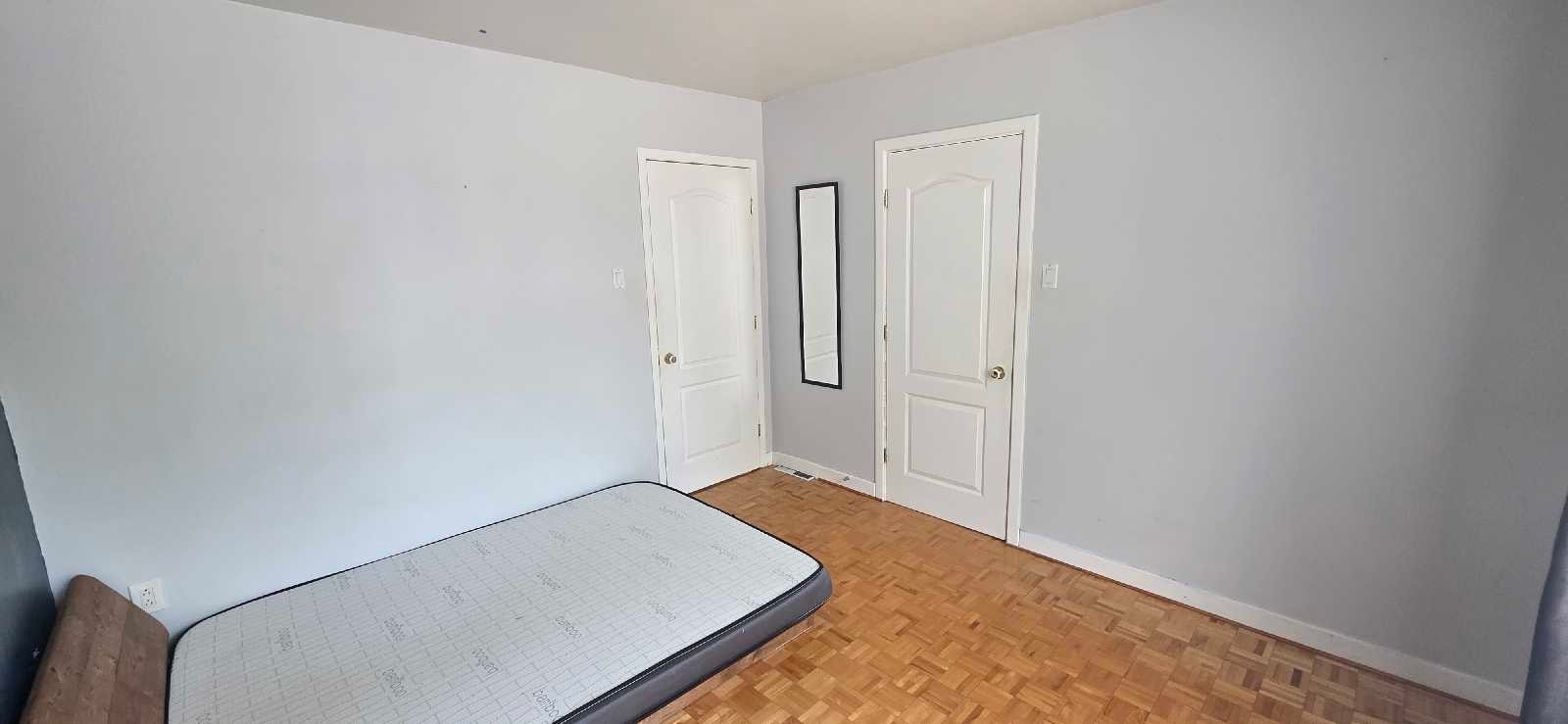 2394 Rue de Ramezay — photo 1