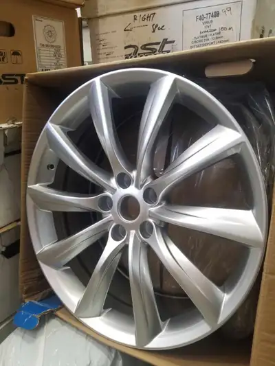 New RTX Alto 20x8.5 silver tesla reps RTX® (OE) • ALTO • HYPER SILVER • 20X8.5 5X114.3 ET35 CB64.1 $...