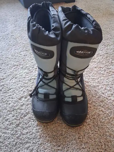 Baffin Boots men size 8 or women size 10, View more
