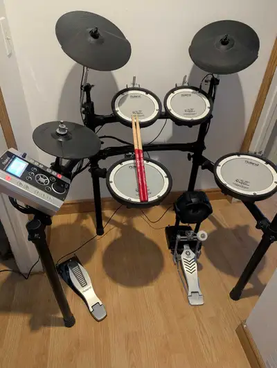 Roland td9 all mesh electronic drum kit in great condition, View more