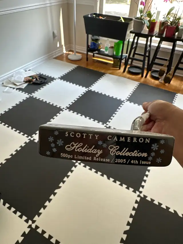 Scotty Cameron Holiday Collection Putter in Golf in Markham / York Region - Image 2