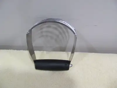 Pastry Cutter With Stainless Steel Blades, View more
