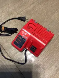 Milwaukee m12/m18 charger 