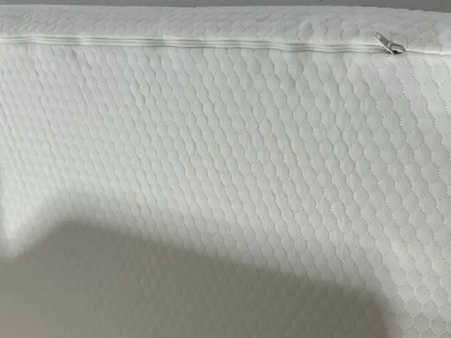 Bedluxe Adjustable Wedge Pillow Set – Orthopedic Memory Foam in Bedding in St. Catharines - Image 3