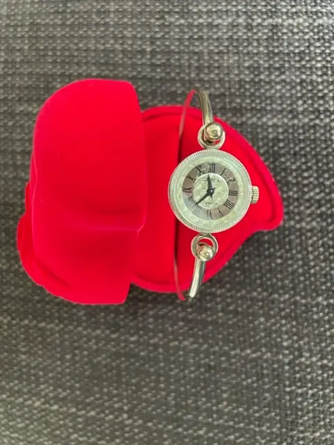 Antique Vintage Ladies Fine Watch handmade in Soviet USSR in Jewellery & Watches in Downtown-West End - Image 3