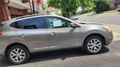 It is a Nissan Rouge 2013 that is used. It needs some fixing and a battery change.