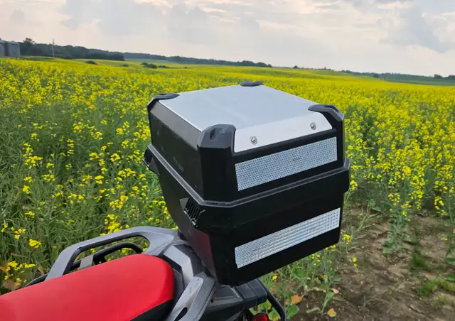 Honda Africa Twin (READ AD) DCT. Amazing Bike. REDUCED! in Touring in St. Albert - Image 4