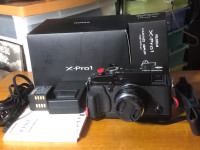 Fujifilm X-Pro1 avec poignée et accessoires