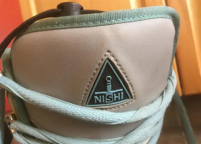 Nishi Snowboard Boots ~ 230 Mondopoint in Snowboard in Calgary - Image 4