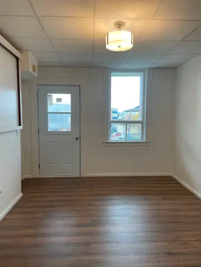 Bachelor for rent down town Edmundston
