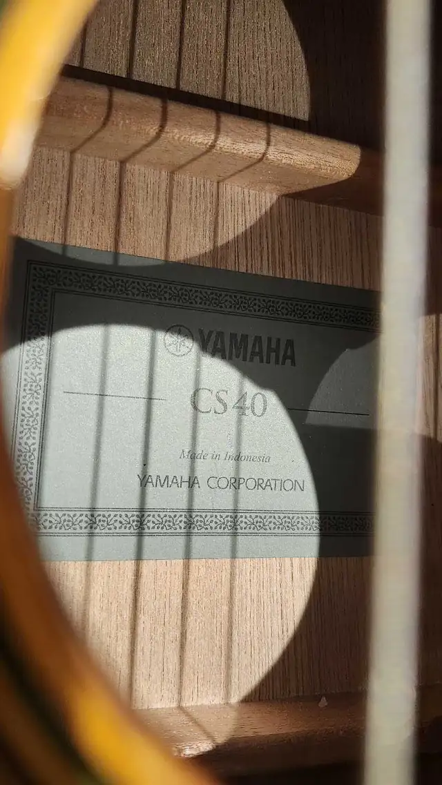 Yamaha Model CS40 Classical Guitar – Nylon Strings (3/4 Size) in Guitars in Markham / York Region - Image 3