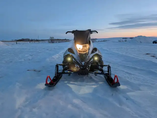 2014 Yamaha Nytro RTX in Snowmobiles in Red Deer - Image 3