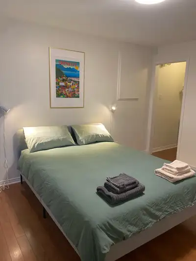 3 ½ meublé DISPO en août TOUT INCLUS stationnement + terrasse