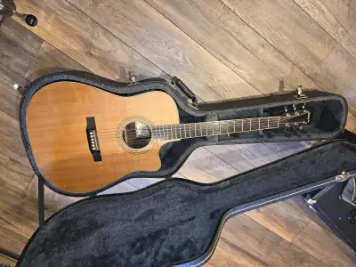 Larrivee acoustic guitar, View more