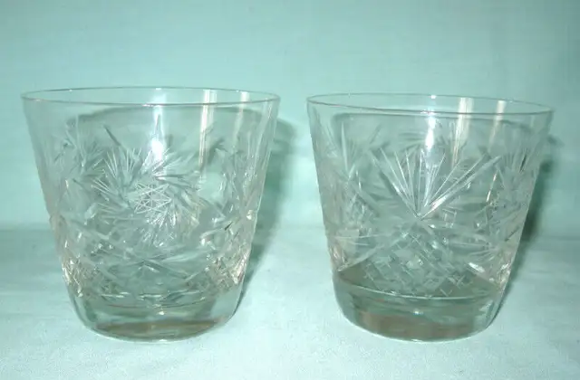 PICHET+VERRES TAILLES PIN WHEEL  CRYSTAL PITCHER+ GLASSES SET in Arts & Collectibles in West Island - Image 9
