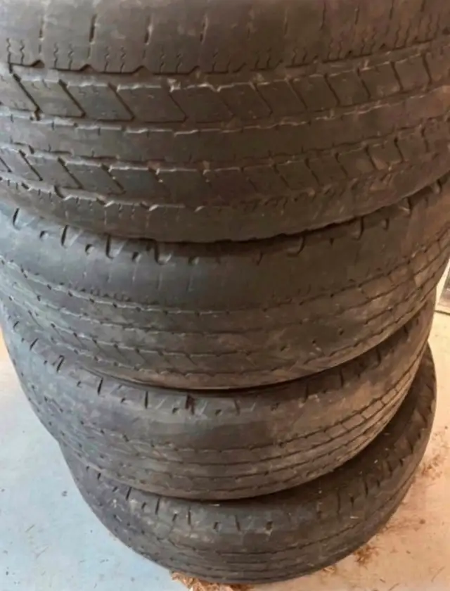 Wrangler Goodyear Tires - 4 Used Tires P275 /55R20  in Tires & Rims in Bedford - Image 3