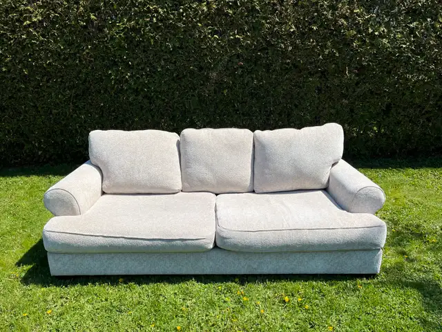 light grey couch in Couches & Futons in Kingston - Image 2