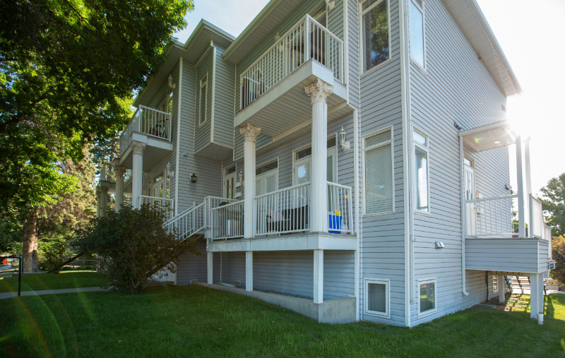 1 Bedroom Condo For Rent (or Sale) Long Term Rentals Medicine Hat