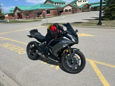 2014 Kawasaki ninja 650 abs With 7900km Tail tidy installed No accidents In great shape Looking to t...
